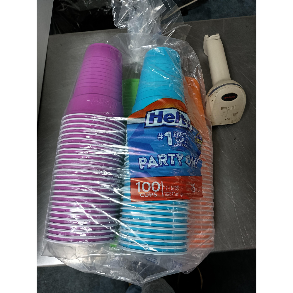 Hefty Everyday Disposable Party Cups (100 Pack) | 16 oz Assorted Bright Plastic Cups for Cold Drinks