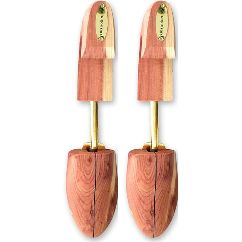 MohagonYard Aromatic Cedar Shoe Trees for Men 1 Pair – Natural Cedar Wood, Adjustable, Odour Absorbing, Shoe Shape Retention