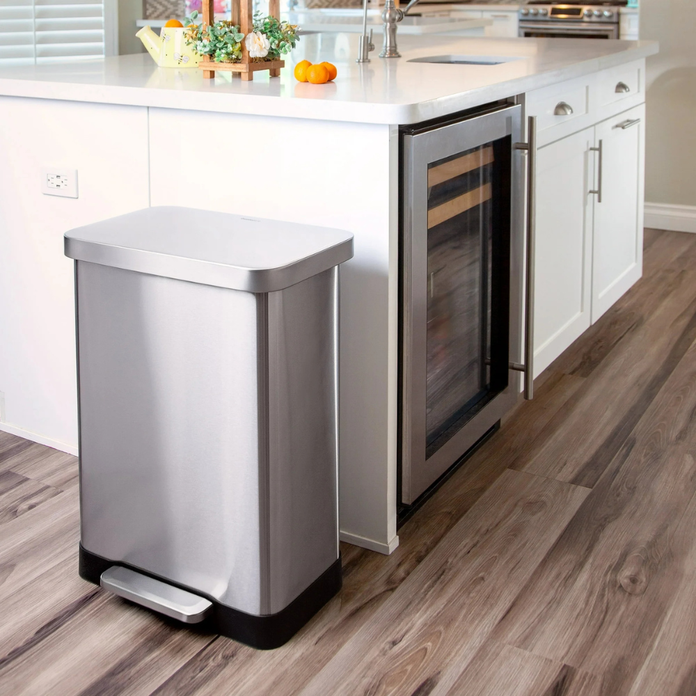 Qualiazero 20 Gallon Stainless Steel Step-On Trash Can – Rectangular Kitchen Bin, Soft Close Lid, Foot Pedal