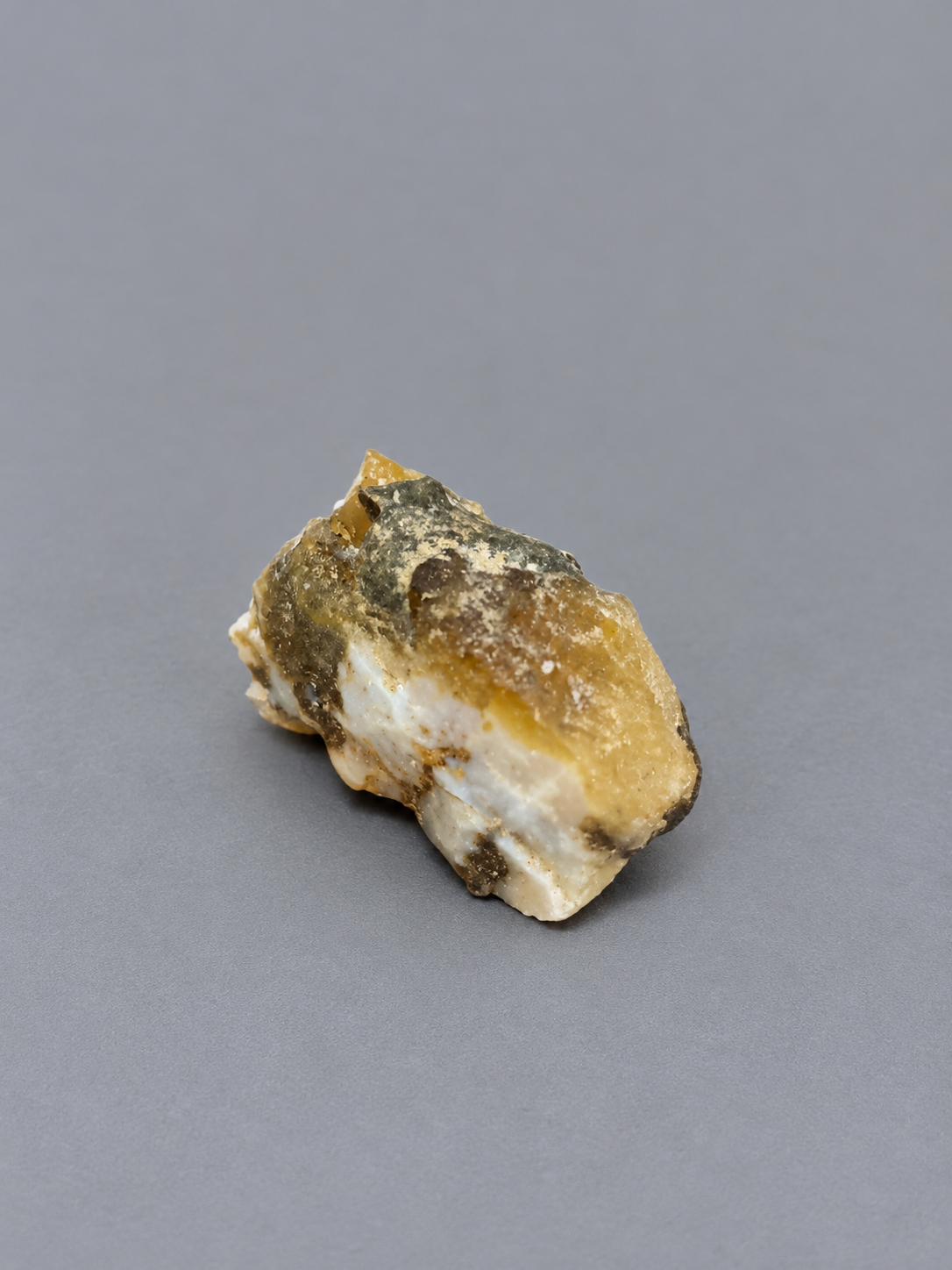 Lara Gems Natural Rough Stone – 15 × 22 × 13 mm, Unpolished Mineral for Jewelry Making & Collecting